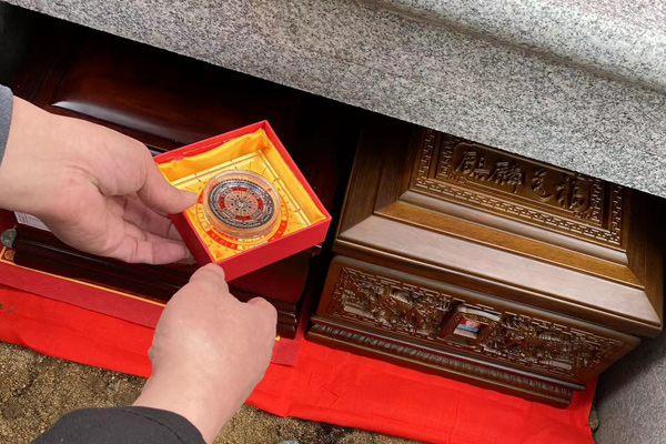 沈陽白事中祭品的擺放與使用有哪些講究？